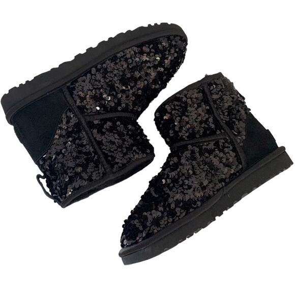 RARE UGG mini stellar chunky sequin classic ultra mini ankle boots black W 7 - Picture 1 of 11